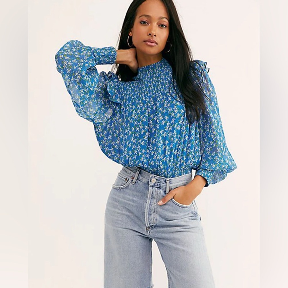 FREE PEOPLE Blue Puff Sleeve Ruffled Blouse w. Tags
